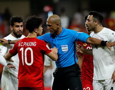 Bóng đá Việt Nam ngày 18/11: 5 cầu thủ ĐT U22 bị loại trước thềm SEA Games 30. Trọng tài Oman bắt trận Việt Nam gặp Thái Lan