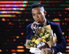Văn Vũ nói gì sau khi nhận danh hiệu Cầu thủ Futsal xuất sắc nhất tại AFF Awards 2019?