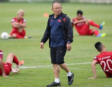 Vì Covid-19 ĐTVN sẽ phải "chạy sô" vào cuối năm