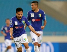AFC vinh danh Văn Quyết ở cuộc bầu chọn "Pha tung người sút bóng đẹp nhất" 