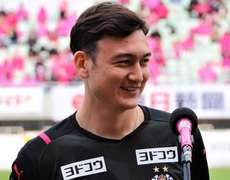 Thủ môn Đặng Văn Lâm ra mắt CLB Cerezo Osaka nhưng khó giành được suất bắt chính