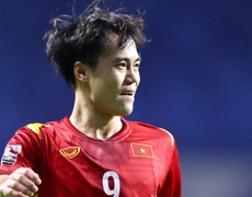 Văn Toàn không “ăn vạ” kiếm phạt đền