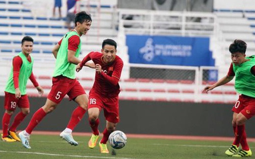 Bóng đá SEA Games 30: ĐT U22 Việt Nam tích cực tập luyện chuẩn bị cho trận gặp U22 Lào, U22 Việt Nam bỏ xa U22 Thái Lan trên BXH