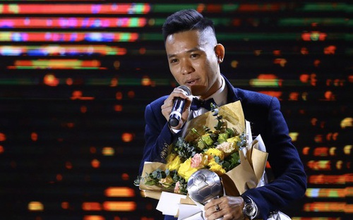 Văn Vũ nói gì sau khi nhận danh hiệu Cầu thủ Futsal xuất sắc nhất tại AFF Awards 2019?