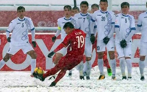 Bóng đá hôm nay 16/12: Siêu phẩm "cầu vồng tuyết" của Quang Hải được AFC vinh danh, ĐT U23 Việt Nam đón tin vui về lực lượng