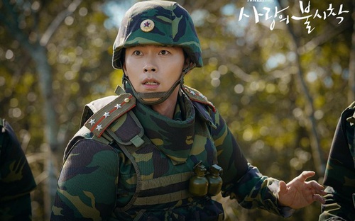 Đại úy Ri Jung Hyeok (Hyun Bin) khuynh đảo màn ảnh lẫn ngoài đời  